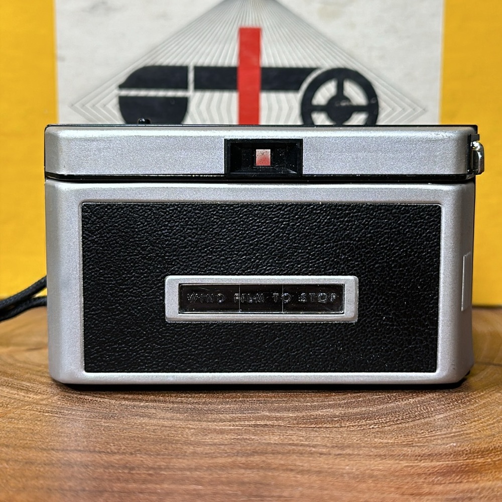 KODAK Instamatic 104/Outfit with Box - Picture 4 of 16